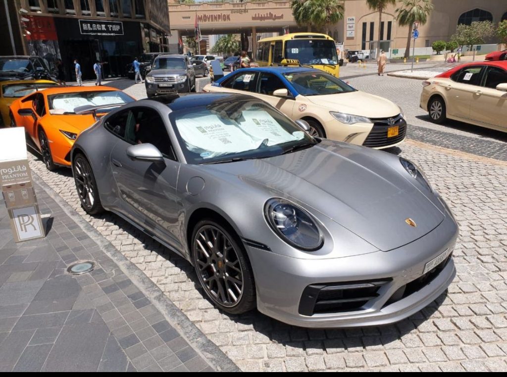 Hire Porsche Carrera 911 in Dubai