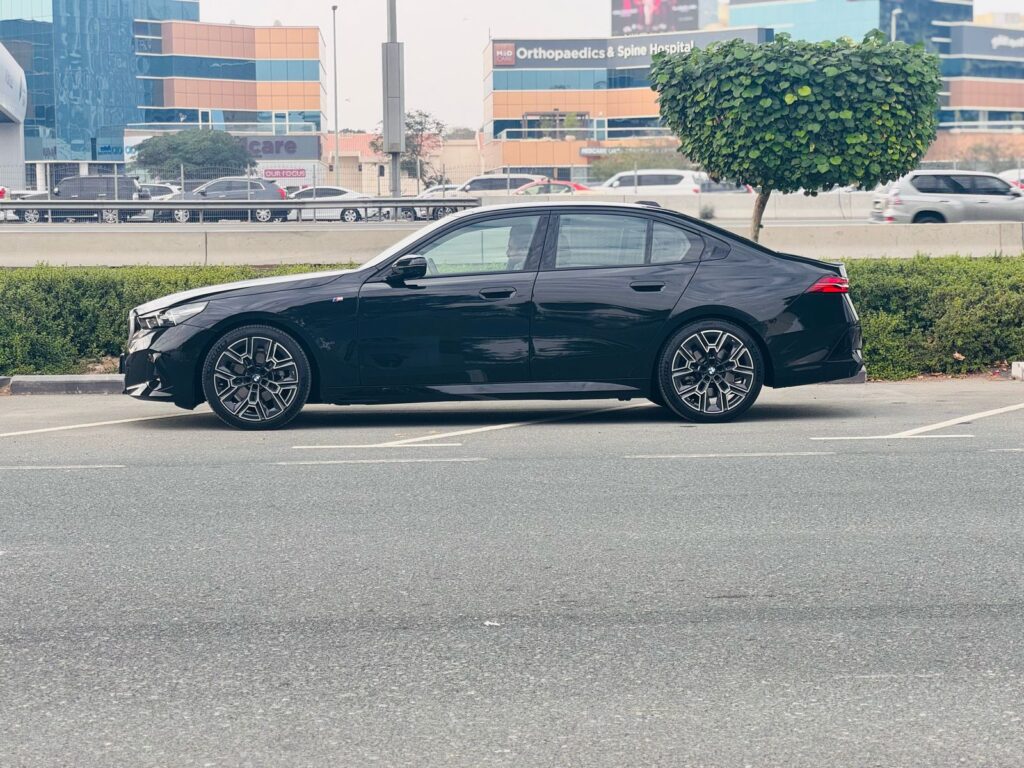 BMW 520I - 5 Series 2025